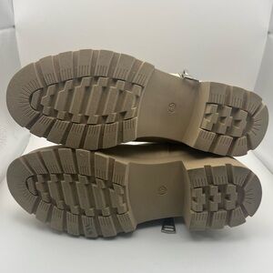 Tan/beige boots new never worn